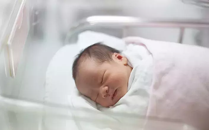 Allongement de la durée du congé de paternité en cas d’hospitalisation de l’enfant